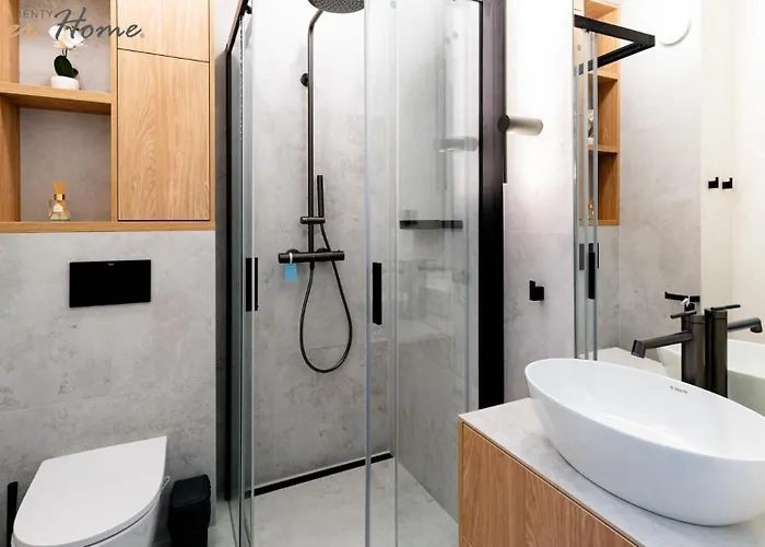 Nowoczesne Z Klimatyzacja I Balkonami, W Dobrej Lokalizacji