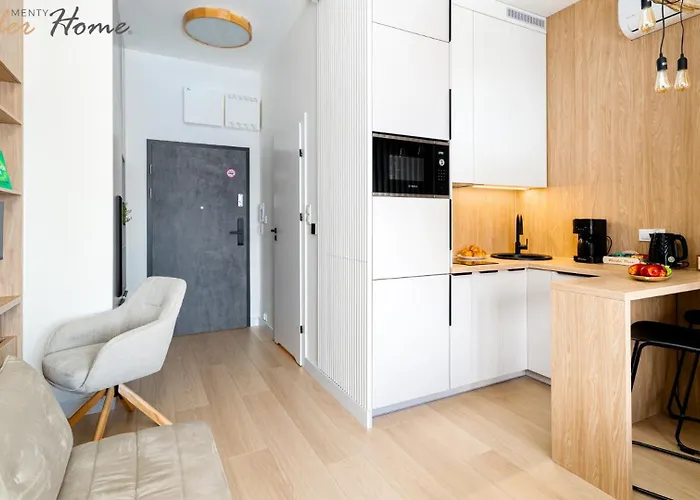 Apartment Nowoczesne Z Klimatyzacja I Balkonami, W Dobrej Lokalizacji